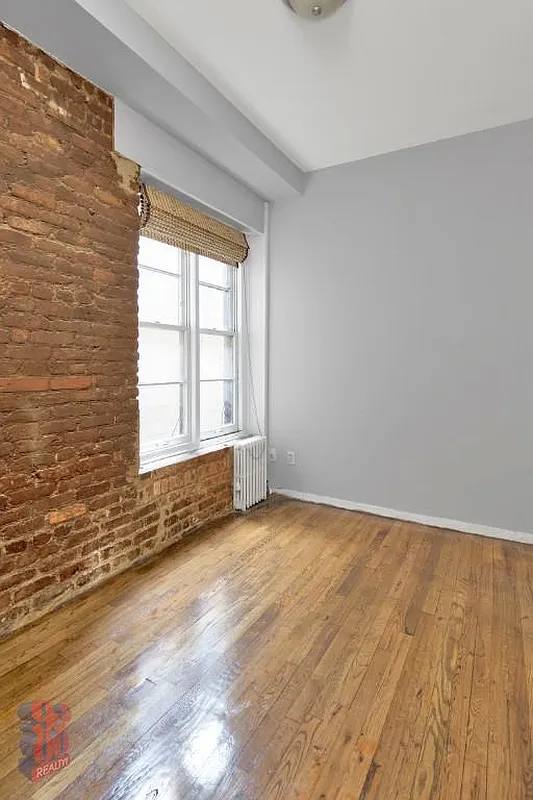 Apartment for rent at 57 Thompson St #1B, New York, NY 10012