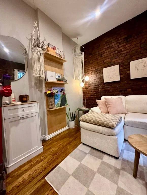 Apartment for rent at 57 Thompson St #1B, New York, NY 10012