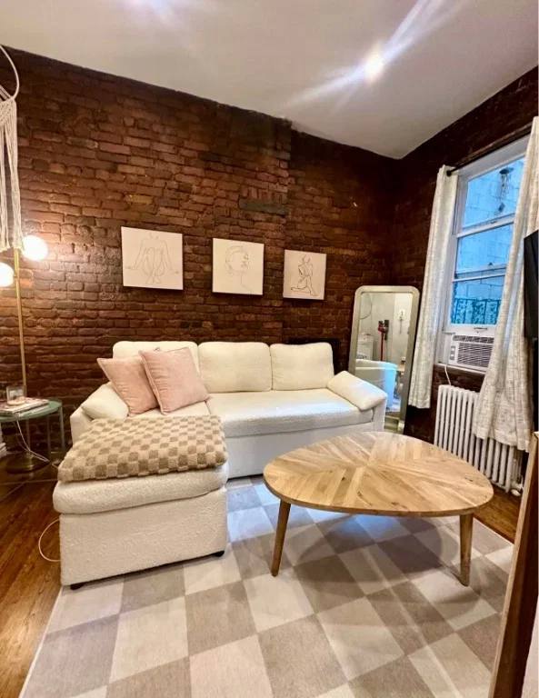 Apartment for rent at 57 Thompson St #1B, New York, NY 10012