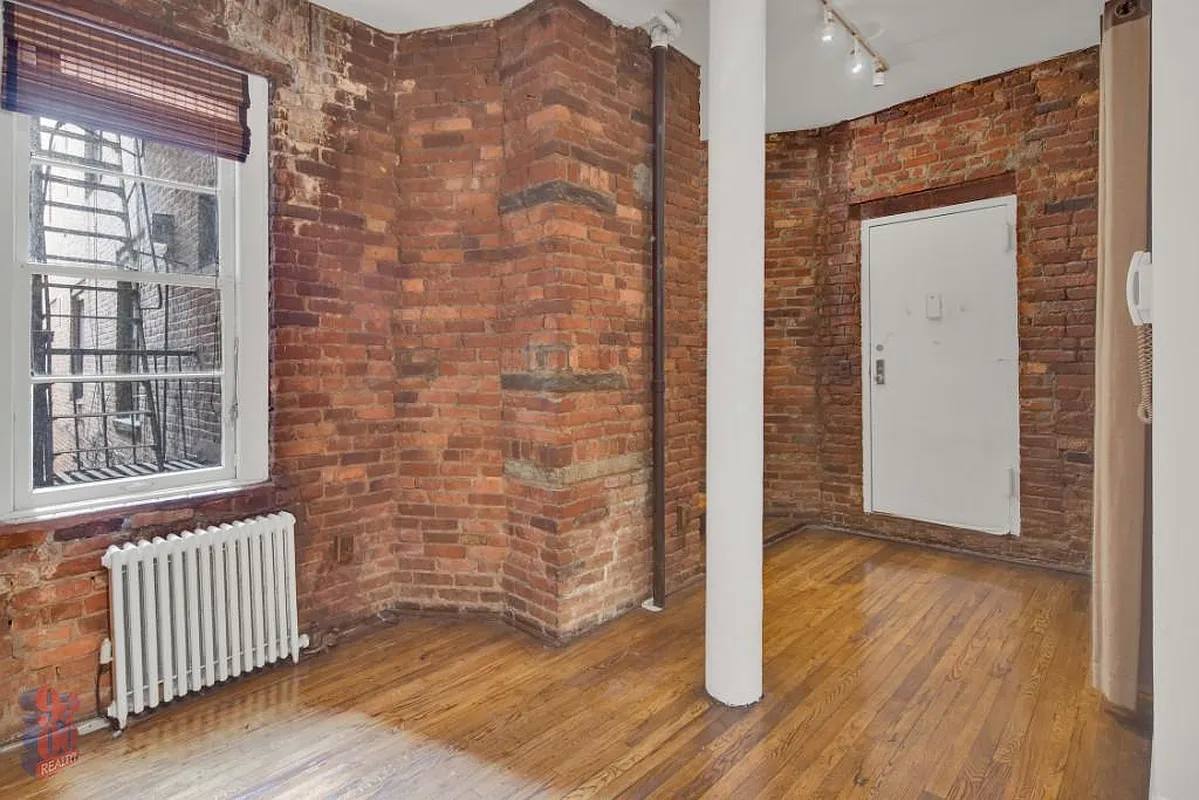 Apartment for rent at 57 Thompson St #1B, New York, NY 10012