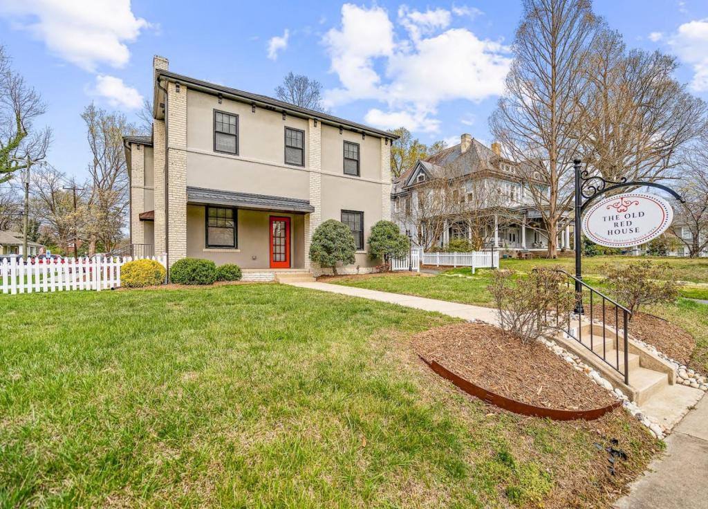 Apartment for rent at 511-201 W Davis, Burlington, NC 27215