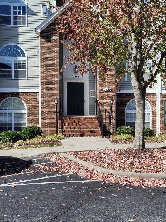 Apartment for rent at 3489 Forestdale Dr, Burlington, NC 27215