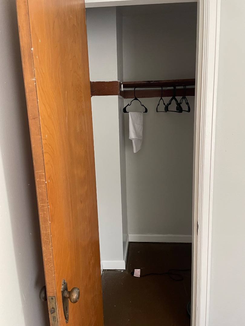 Apartment for rent at 77 N Huron Ave, Columbus, OH 43204