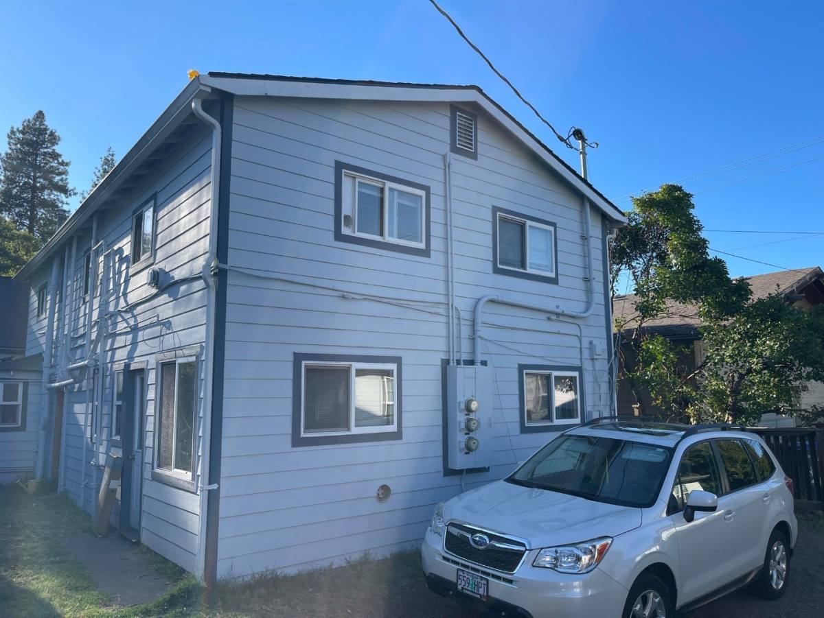 Apartment for rent at 36 Dewey St #2, Ashland, OR 97520