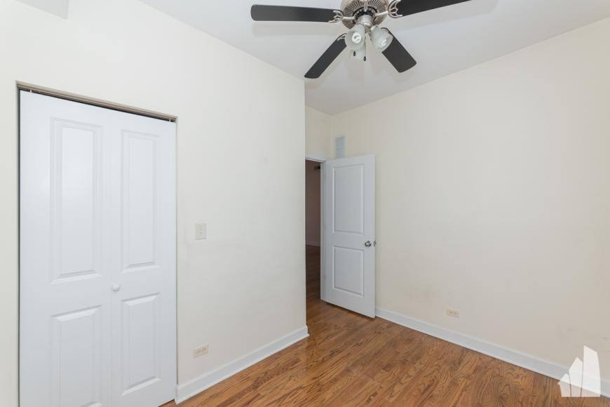 Apartment for rent at 853 W Cornelia Ave, Chicago, IL 60657