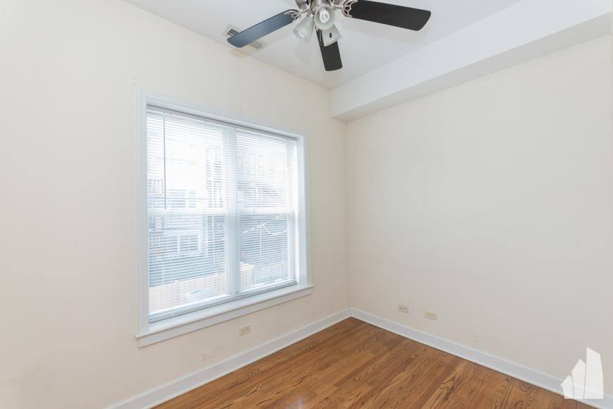 Apartment for rent at 853 W Cornelia Ave, Chicago, IL 60657