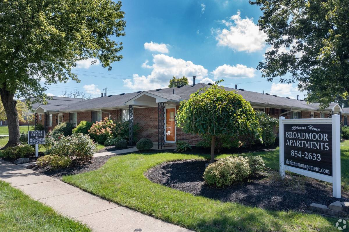 Apartment for rent at Broadmoor, 247-257 Burman Ave #249, Dayton, OH 45426