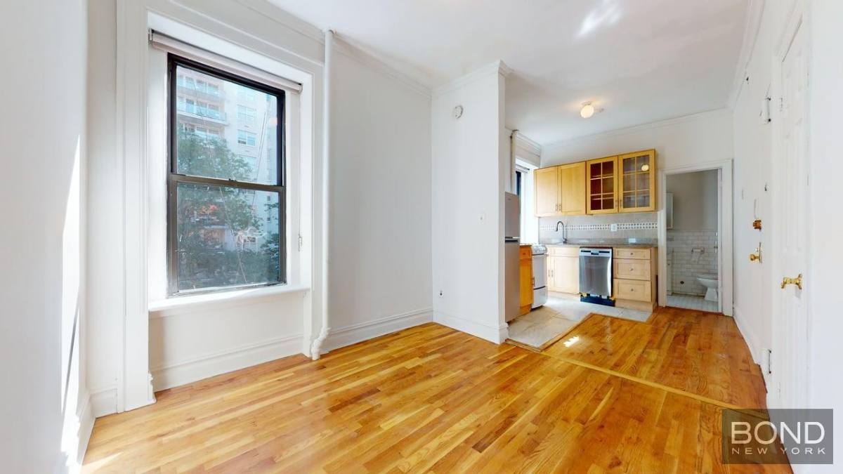 Apartment for rent at 1443 York Ave #3E, New York, NY 10075