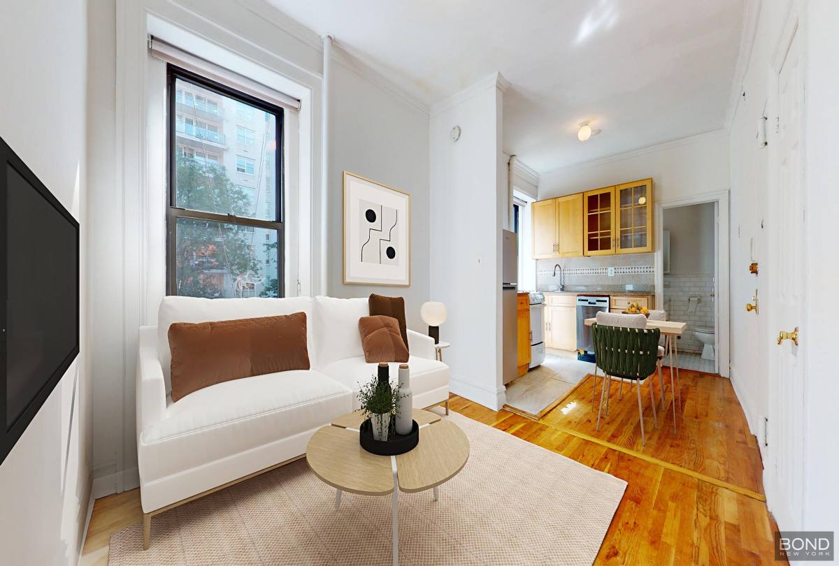 Apartment for rent at 1443 York Ave #3E, New York, NY 10075
