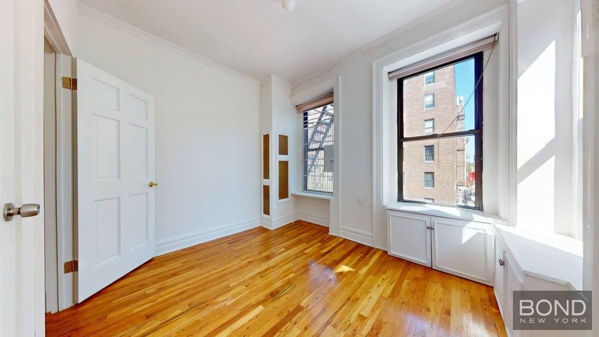 Apartment for rent at 1443 York Ave #3E, New York, NY 10075
