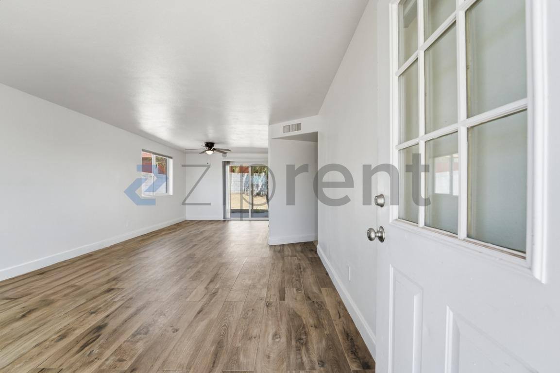 House for rent at 9037 N 14th St, Phoenix, AZ 85020