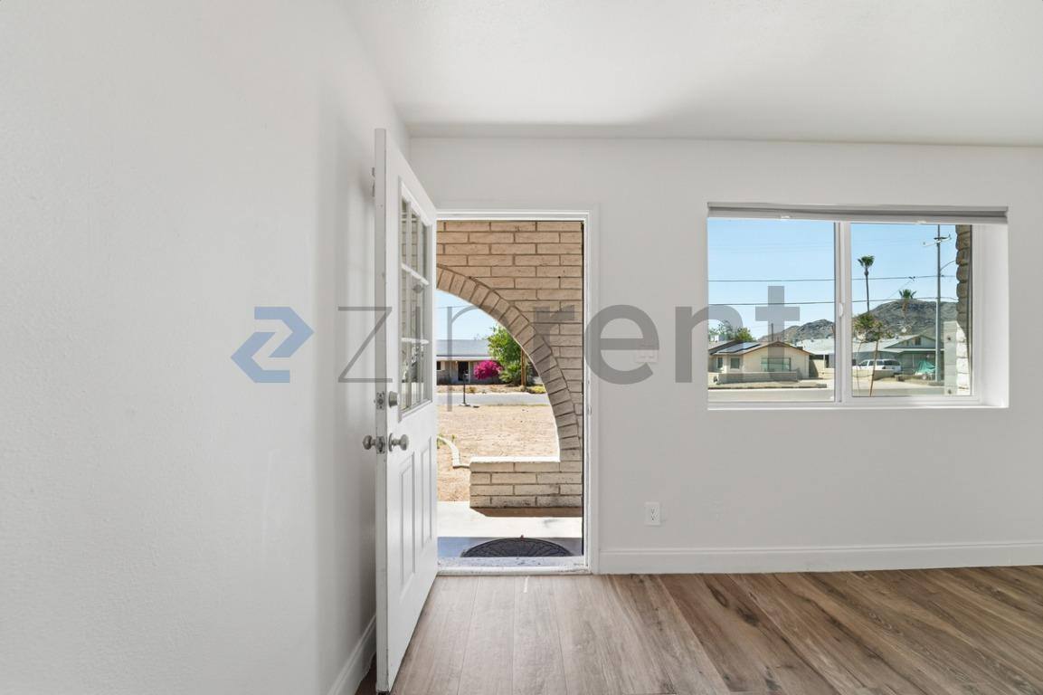 House for rent at 9037 N 14th St, Phoenix, AZ 85020