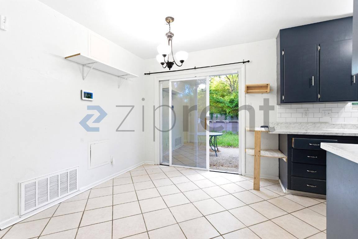 House for rent at 918 E Montclair Rd, Pensacola, FL 32505