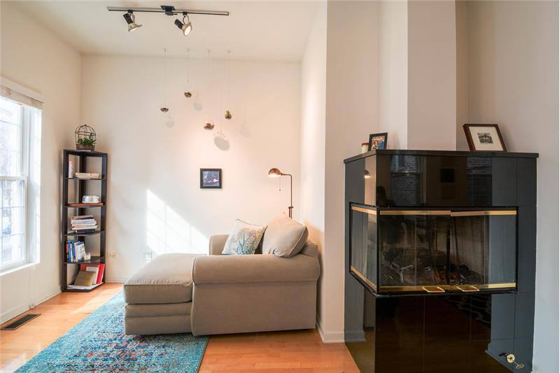Apartment for rent at 1407 N Wicker Park Ave #1, Chicago, IL 60622