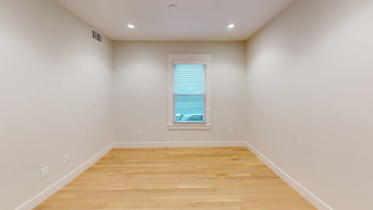 Apartment for rent at 208-210 Banks St #1, Cambridge, MA 02138