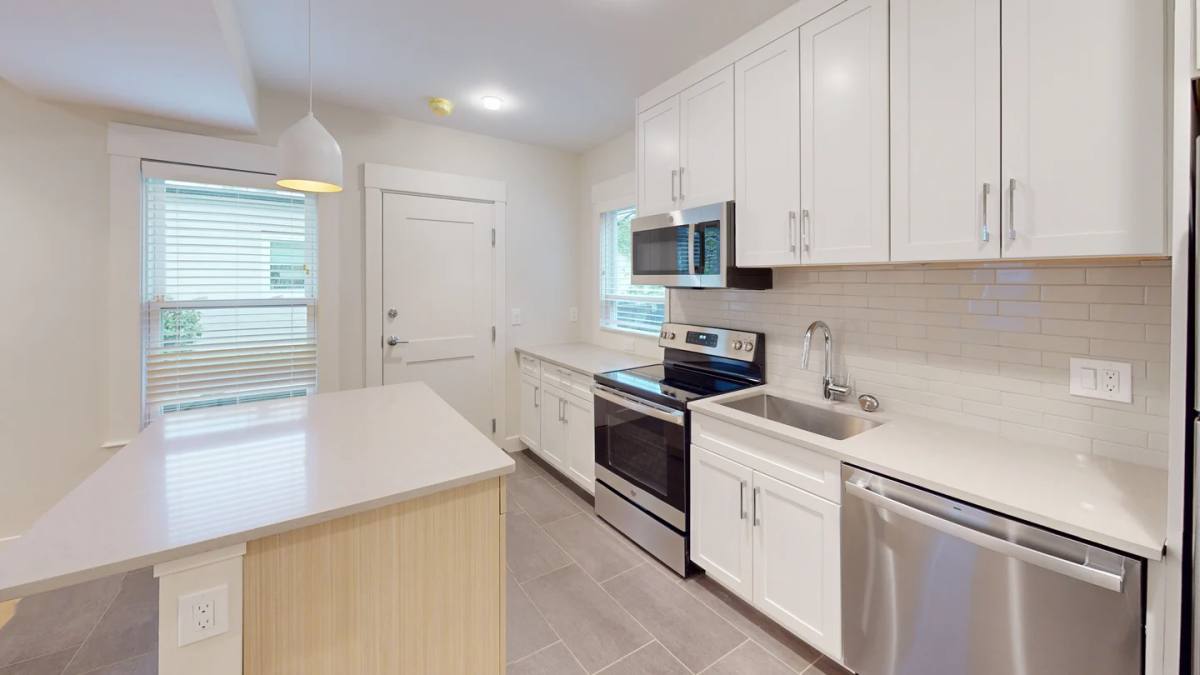 Apartment for rent at 208-210 Banks St #1, Cambridge, MA 02138