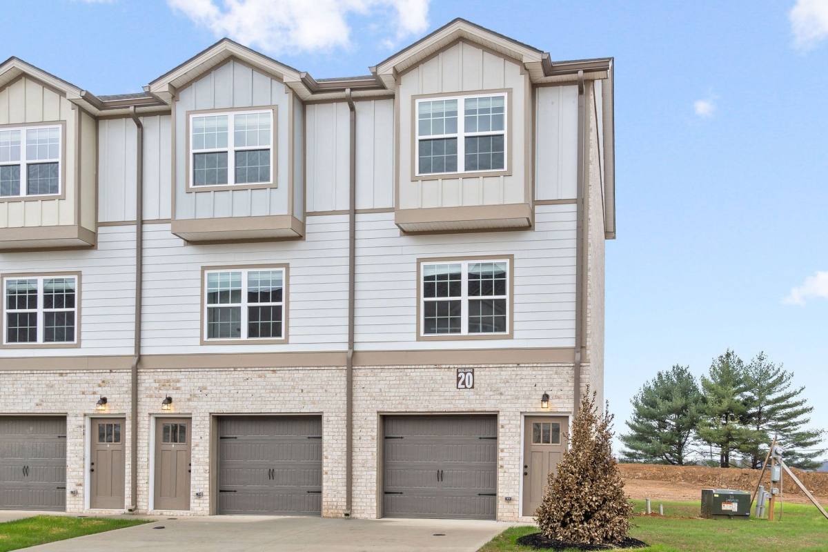 Apartment for rent at 3350 Allen Rd, Clarksville, TN 37042