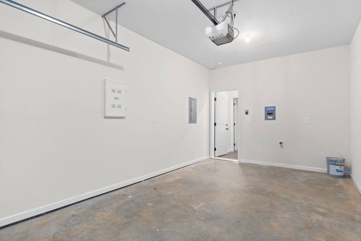 Apartment for rent at 3350 Allen Rd, Clarksville, TN 37042