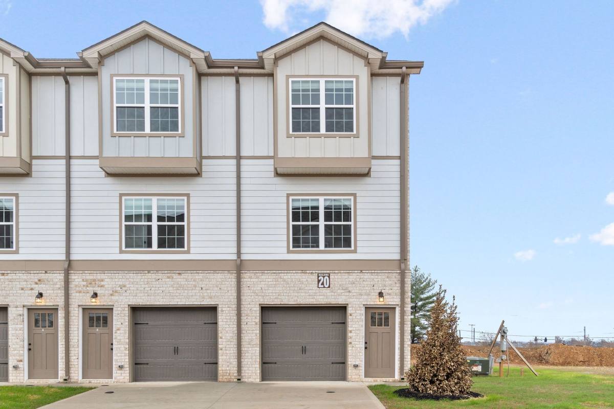 Apartment for rent at 3350 Allen Rd, Clarksville, TN 37042