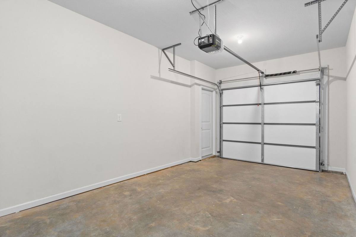 Apartment for rent at 3350 Allen Rd, Clarksville, TN 37042