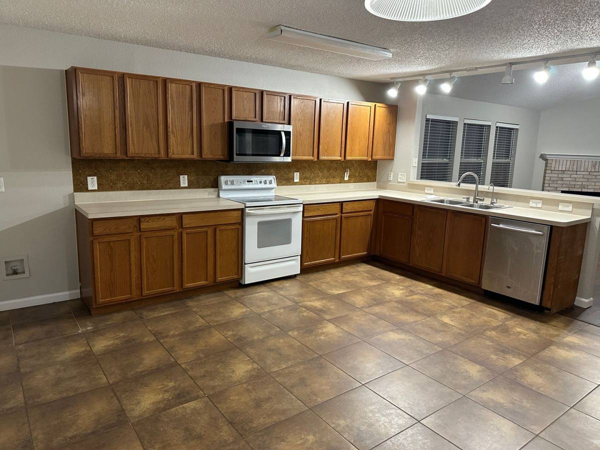 House for rent at 9328 Goldenview Dr, Keller, TX 76244