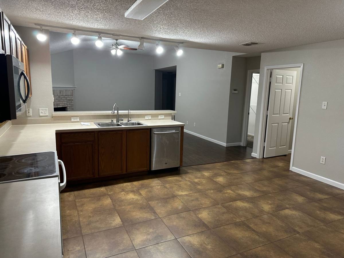 House for rent at 9328 Goldenview Dr, Keller, TX 76244
