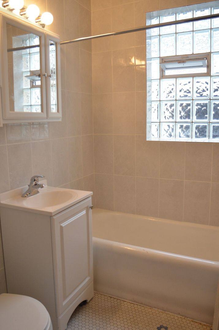 Apartment for rent at 4764 N Virginia, Chicago, IL 60625