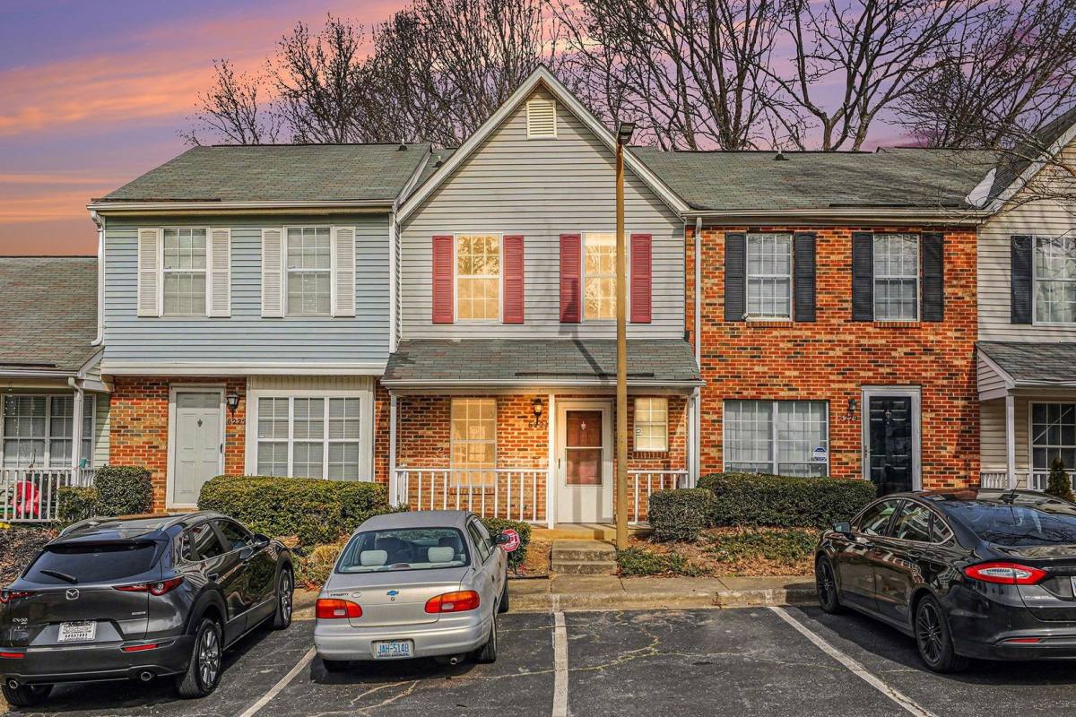 Townhouse for rent at 6227 Windsor Gate Lane, Charlotte, NC 28215