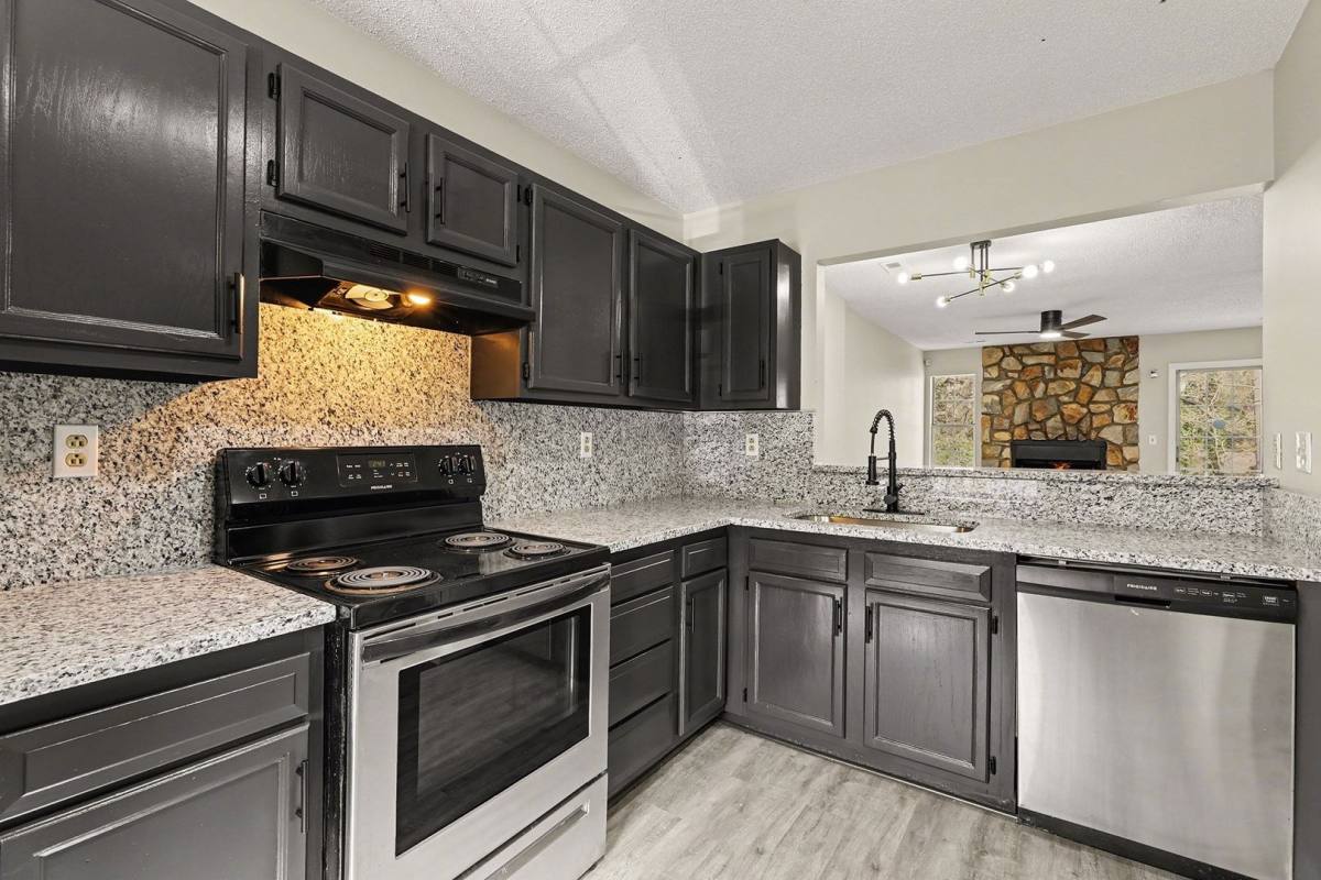 Townhouse for rent at 6227 Windsor Gate Lane, Charlotte, NC 28215