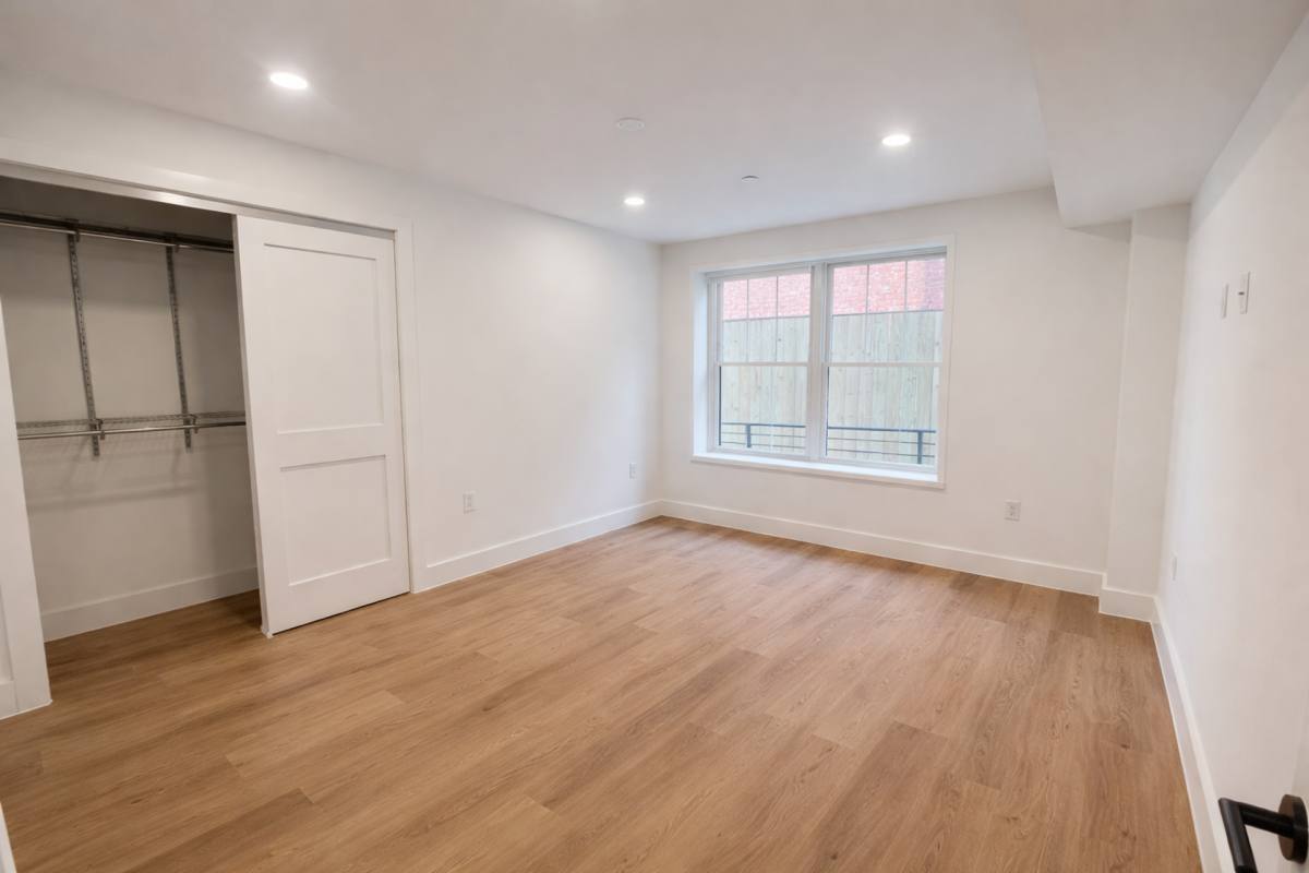 Apartment for rent at 716 L St SE, Washington, DC 20003