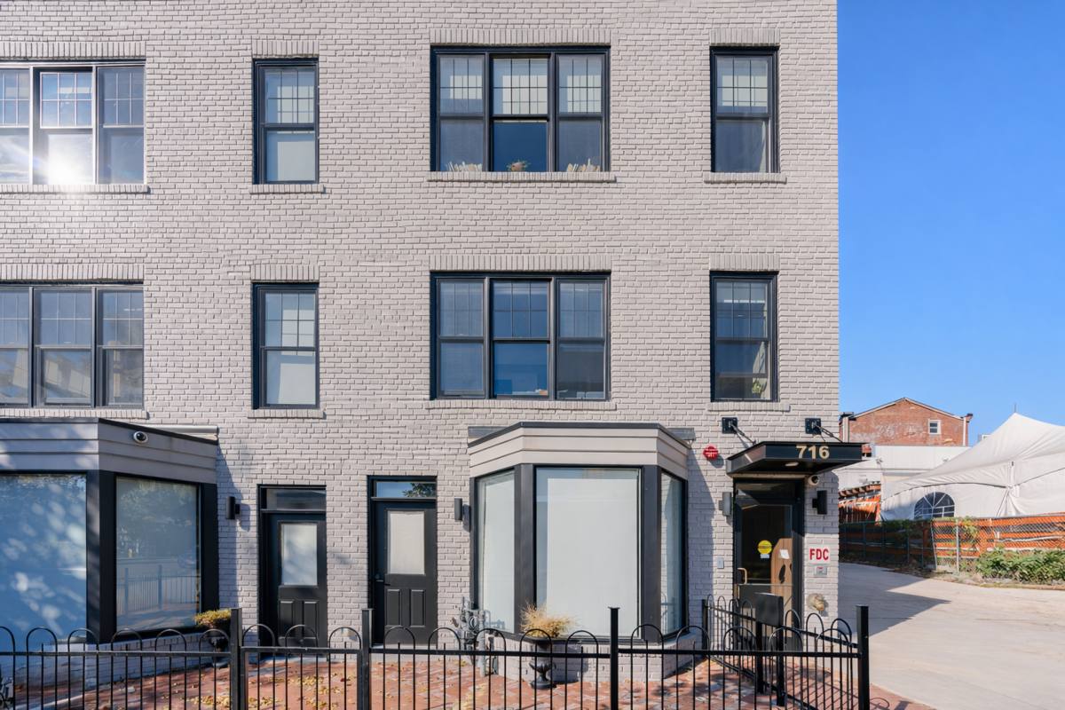 Apartment for rent at 716 L St SE, Washington, DC 20003