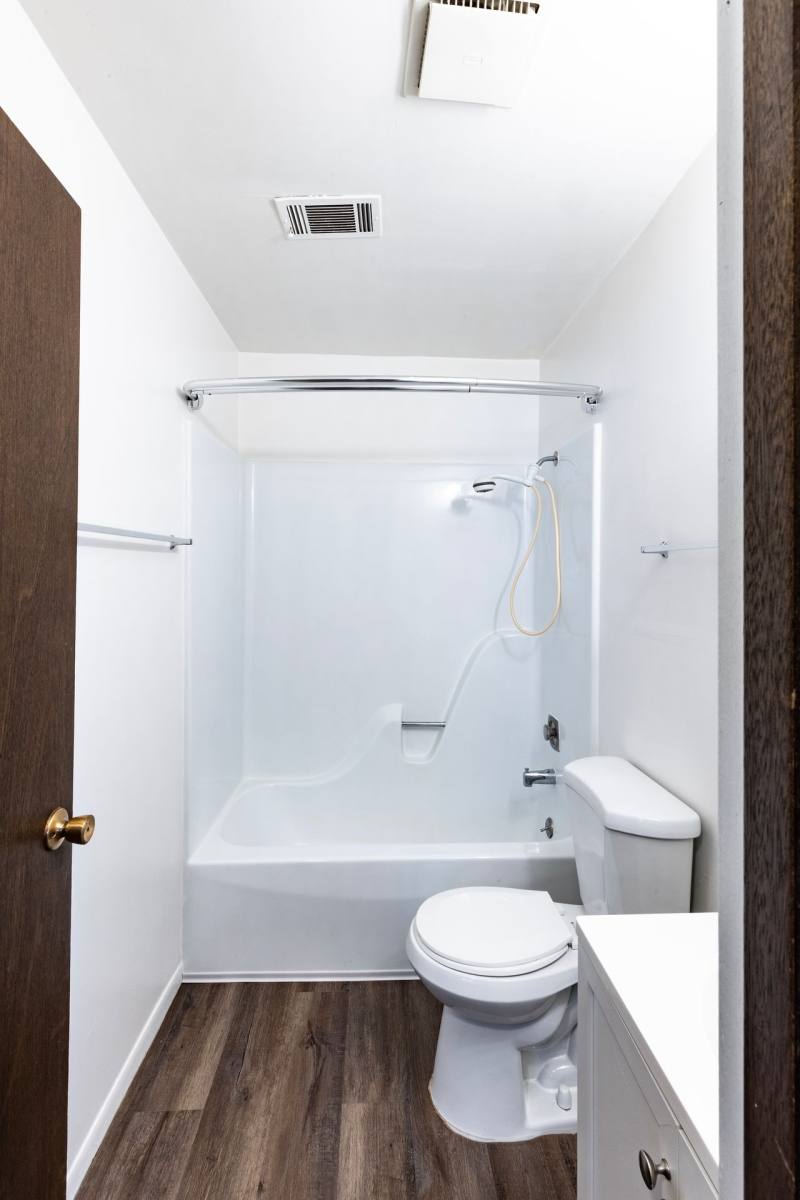 Apartment for rent at 970-1050 39th St, Bettendorf, IA 52722
