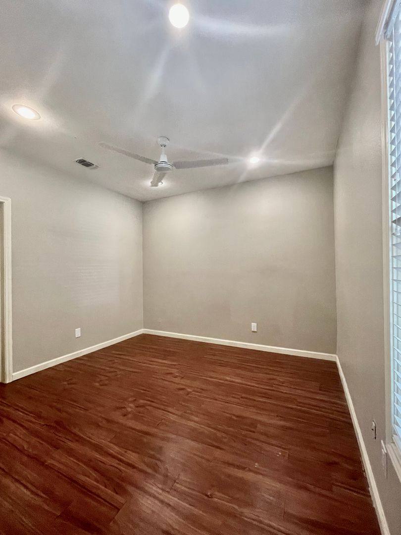 Townhouse for rent at 333 W Hutchison, San Marcos, TX 78666