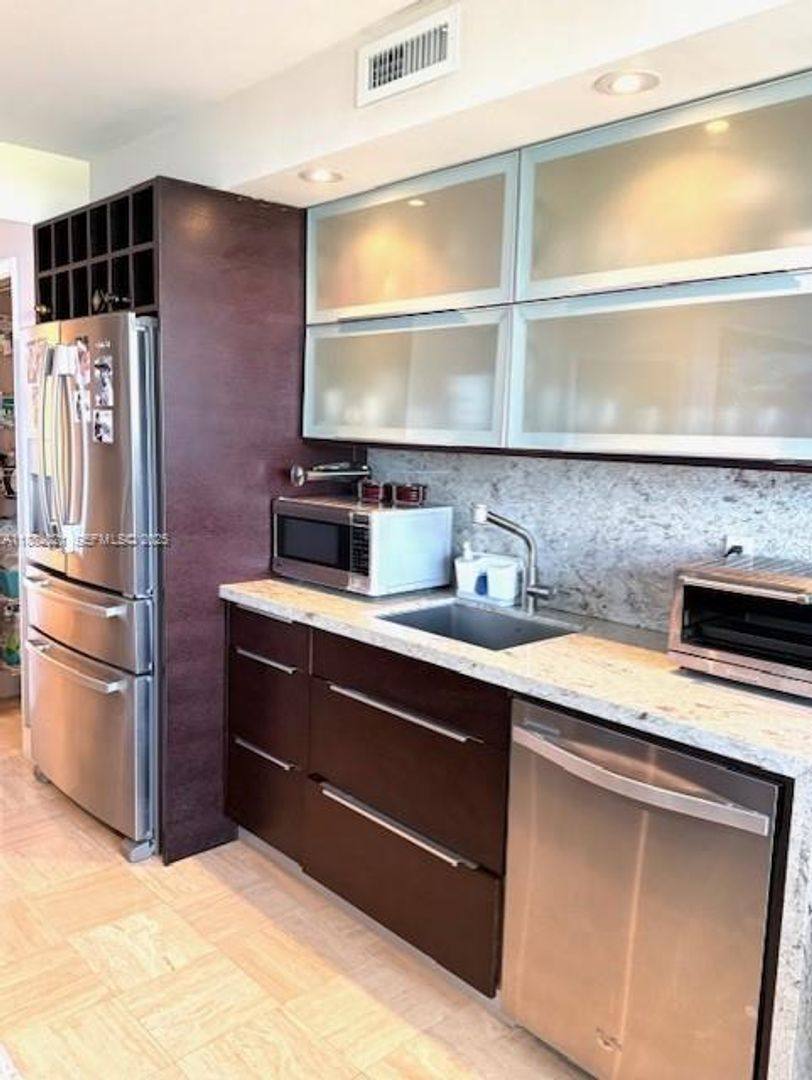 Condo for rent at 1121 Crandon Blvd, Key Biscayne, FL 33149