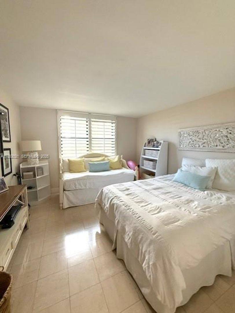 Condo for rent at 1121 Crandon Blvd, Key Biscayne, FL 33149