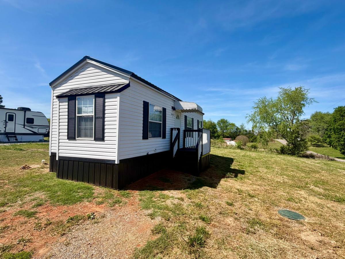 House for rent at 30540 Wooley Springs Rd, Toney, AL 35773