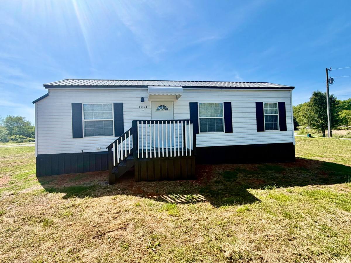 House for rent at 30540 Wooley Springs Rd, Toney, AL 35773
