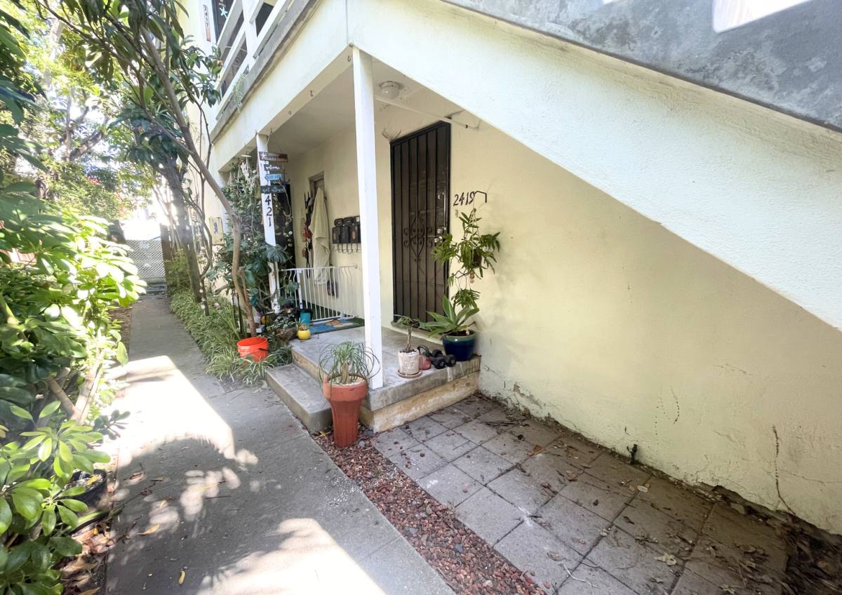 Apartment for rent at 2415 1st Ave, San Diego, CA 92101