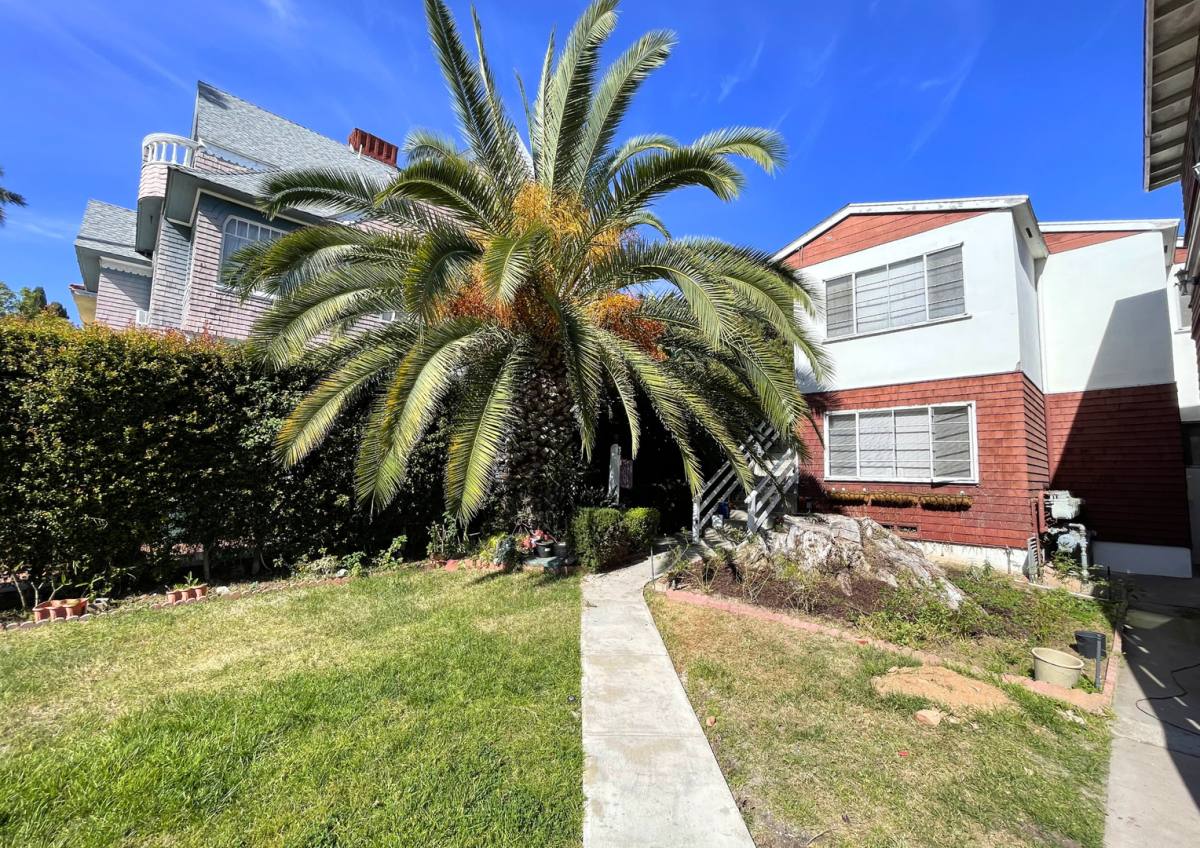 Apartment for rent at 2415 1st Ave, San Diego, CA 92101