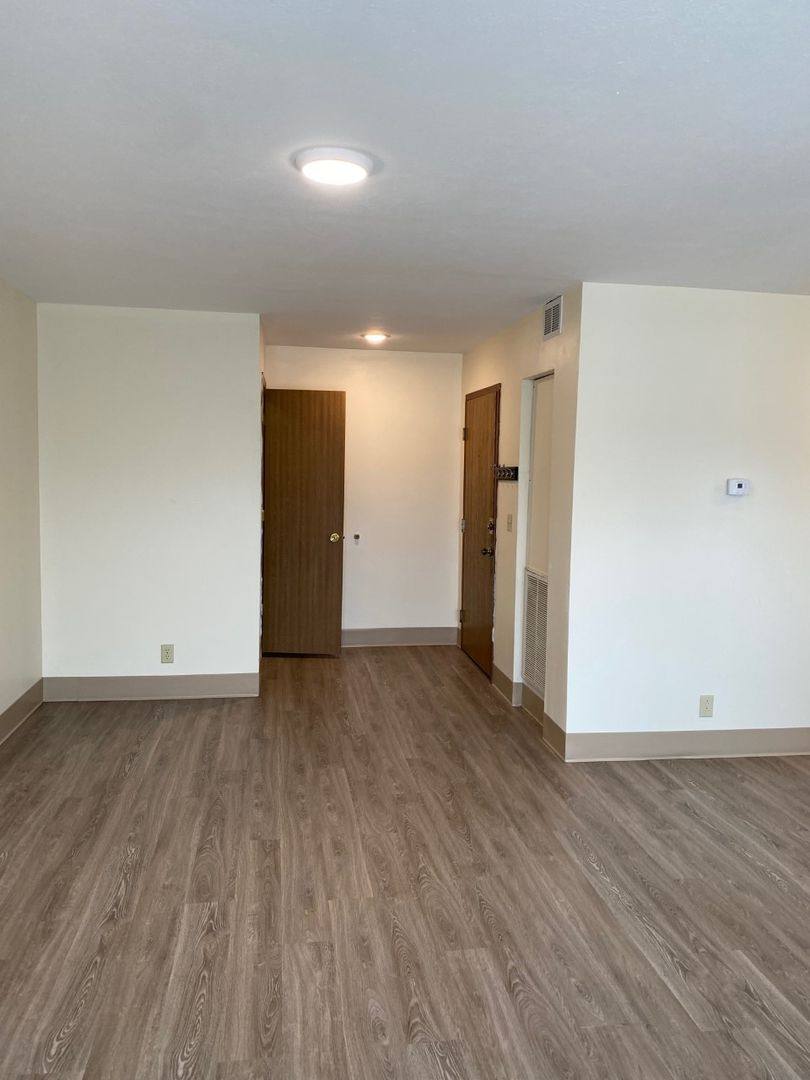 Apartment for rent at 617 N12th St, Manhattan, KS 66502