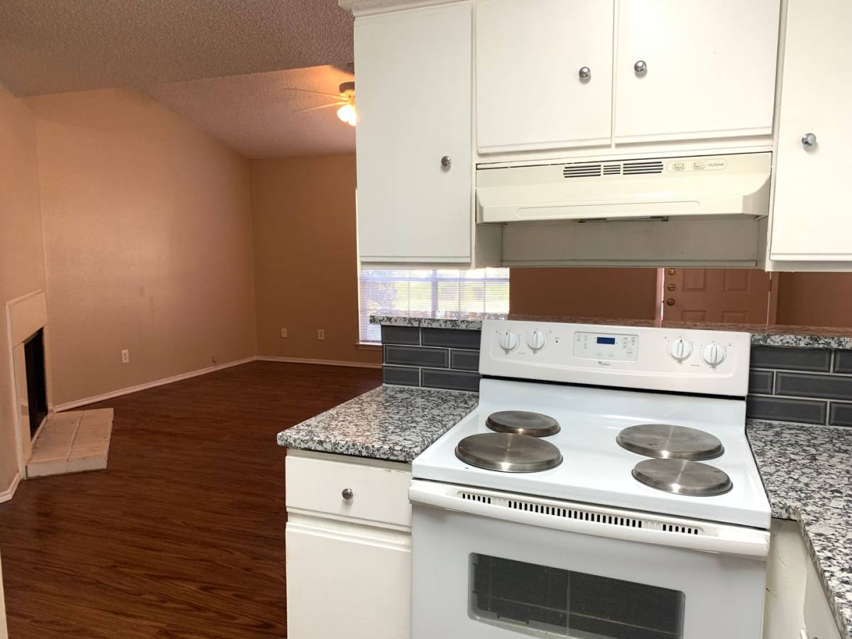 Apartment for rent at 512 Rita Lane, Arlington, TX 76014