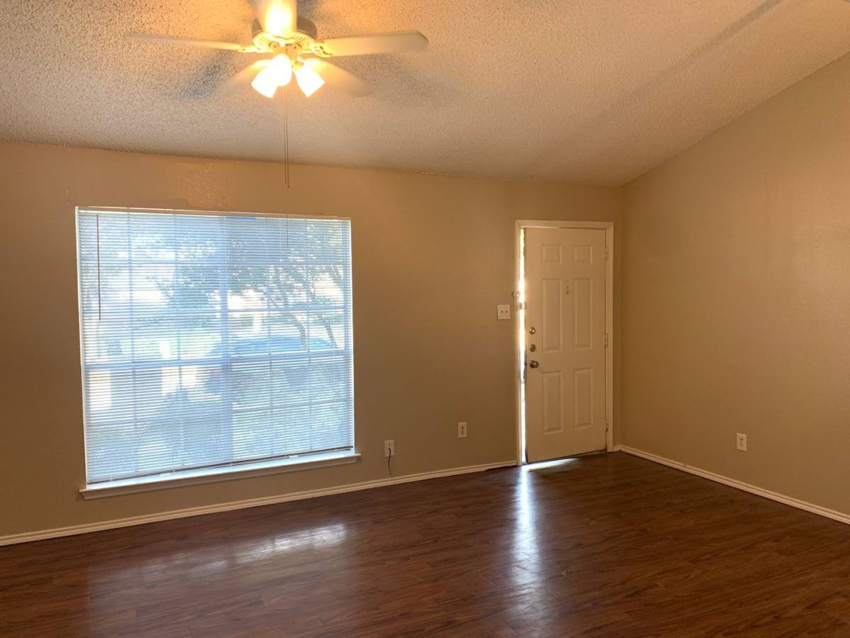 Apartment for rent at 512 Rita Lane, Arlington, TX 76014