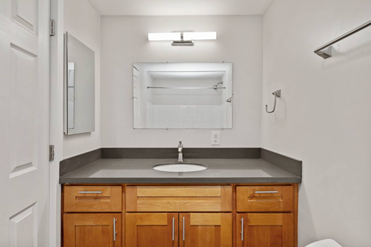 Apartment for rent at 100 Aloha St, Seattle, WA 98109