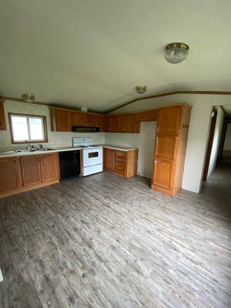 Apartment for rent at 1307 W Main St, Lavaca, AR 72941