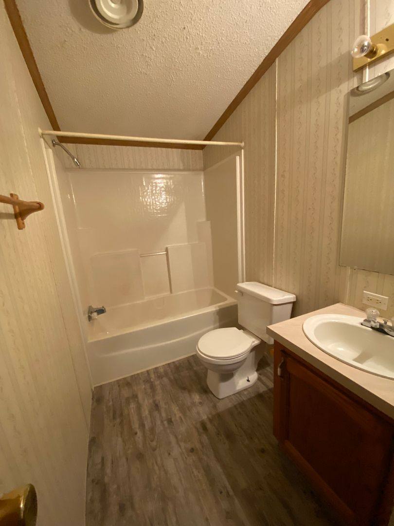 Apartment for rent at 1307 W Main St, Lavaca, AR 72941