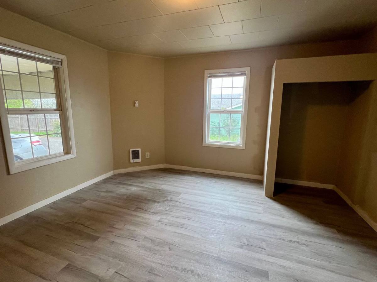 Apartment for rent at 1740 Spruce St, Myrtle Point, OR 97458