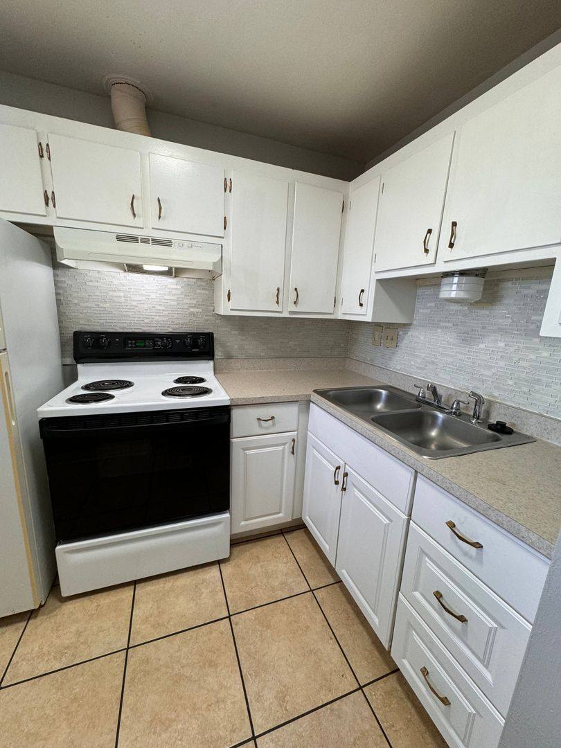 Apartment for rent at 3126 N Hancock Ave, Colorado Springs, CO 80907