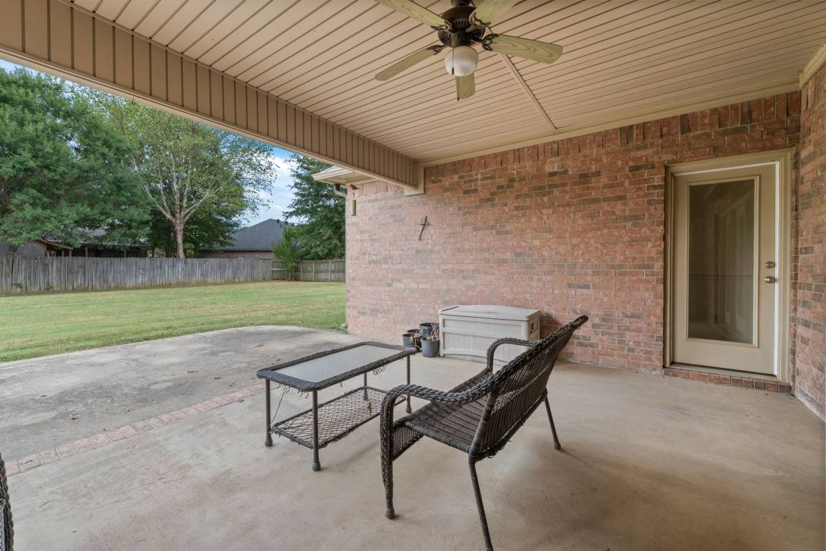 House for rent at 108 Bouriese Cr, Maumelle, AR 72113