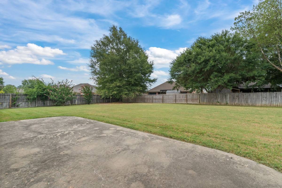 House for rent at 108 Bouriese Cr, Maumelle, AR 72113