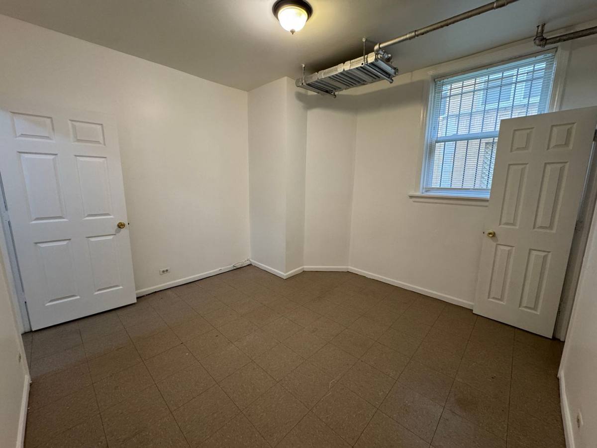Apartment for rent at 5400-08 W Madison 8-14 N Long, Chicago, IL 60644